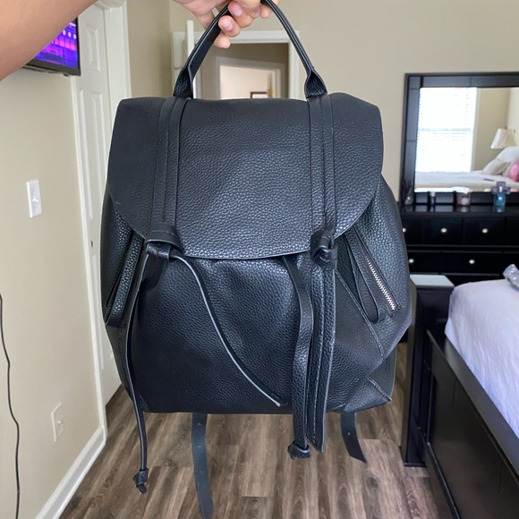Zara Handbags - Zara Basic Collection Backpack